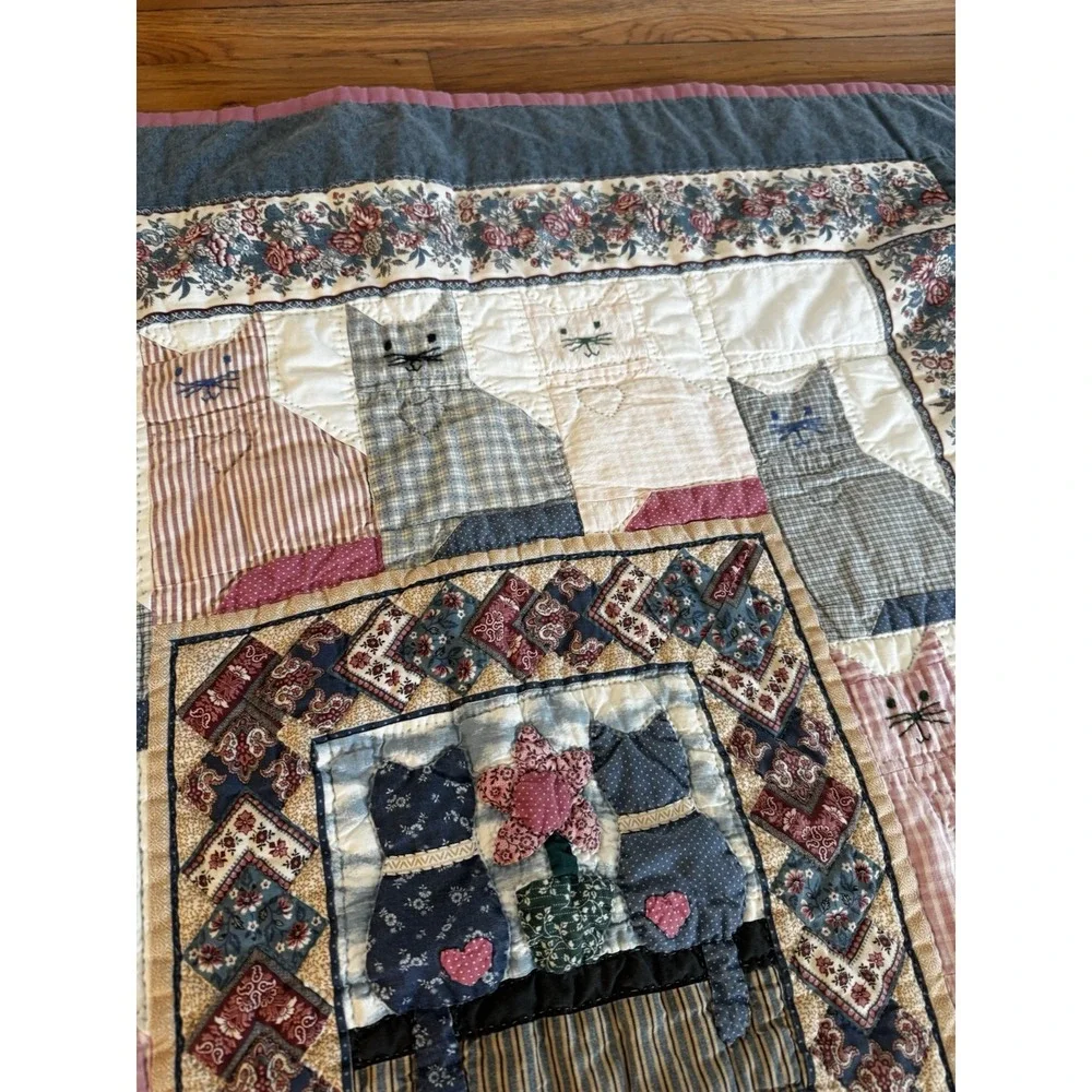 Vintage Handmade Patchwork Cat Quilt Wall Hanging Folk Art Country Cottage Decor